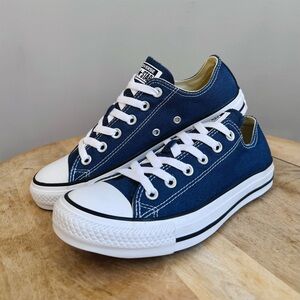 Converse All Star Navy Low Top Women 8 Canvas Sneakers